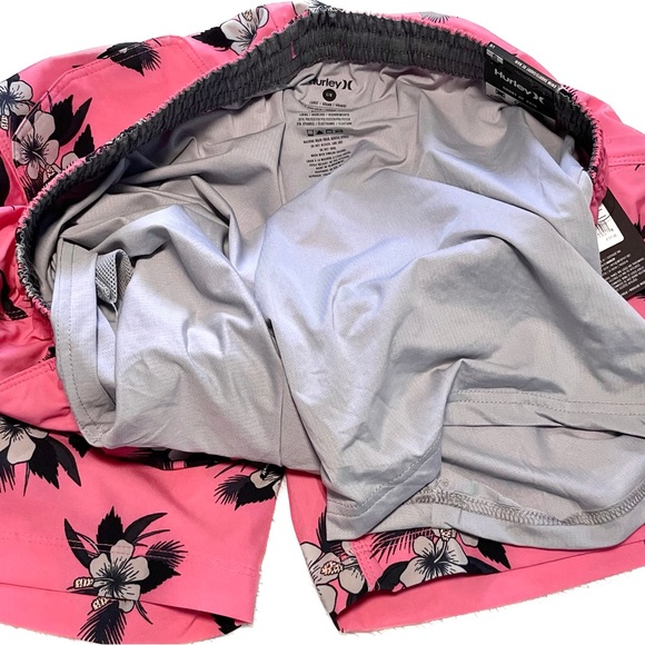 NWT Men’s Hurley Hibiscus Volley Swim Trunks - Picture 6 of 8